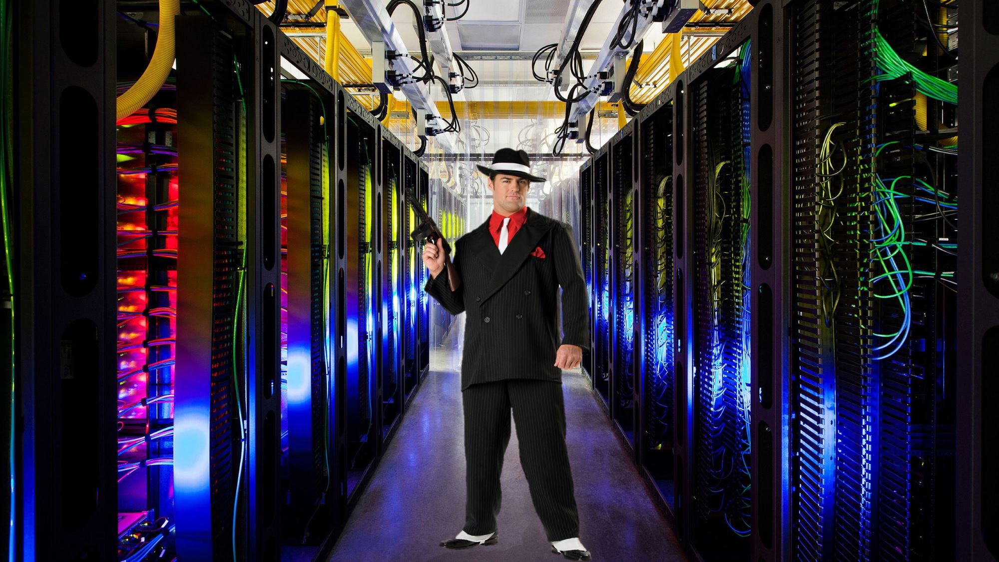 Hosting Dünyası ve Eşkıyalık Üzerine